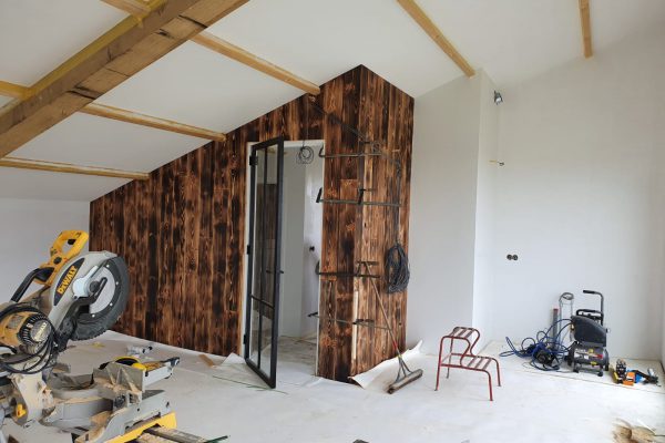 GebrandeWandbekleding op maat Petten